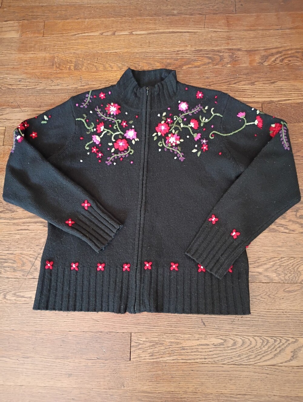 Vintage Talbots Black Floral Embroidered Lambswool Zip Front Cardigan Sz Medium